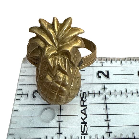 Vintage Brass Pineapple Napkin Rings - Set of 6 - Tropical Coastal Decor - Picture 5 of 7